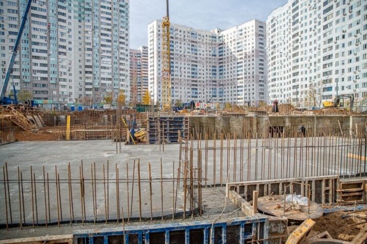 В микрорайоне Новая Трёхгорка продолжается строительство нового современного детского сада Новости Одинцово 