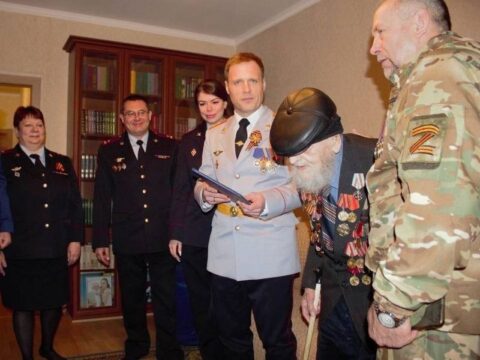 Ветерана Великой Отечественной из Одинцова поздравили подмосковные полицейские Новости Одинцово 